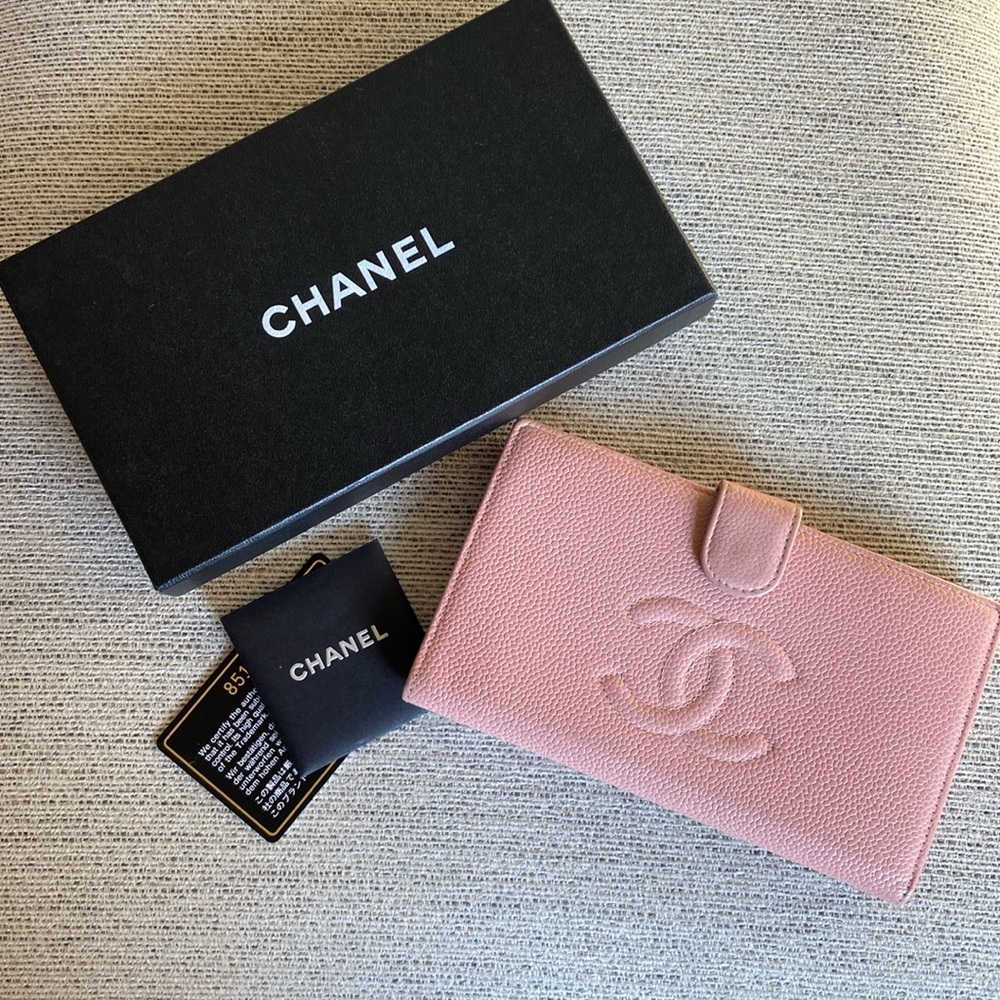 Chanel Pink Caviar Small CC Kisslock Wallet